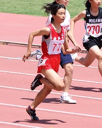 1年女子100m予選