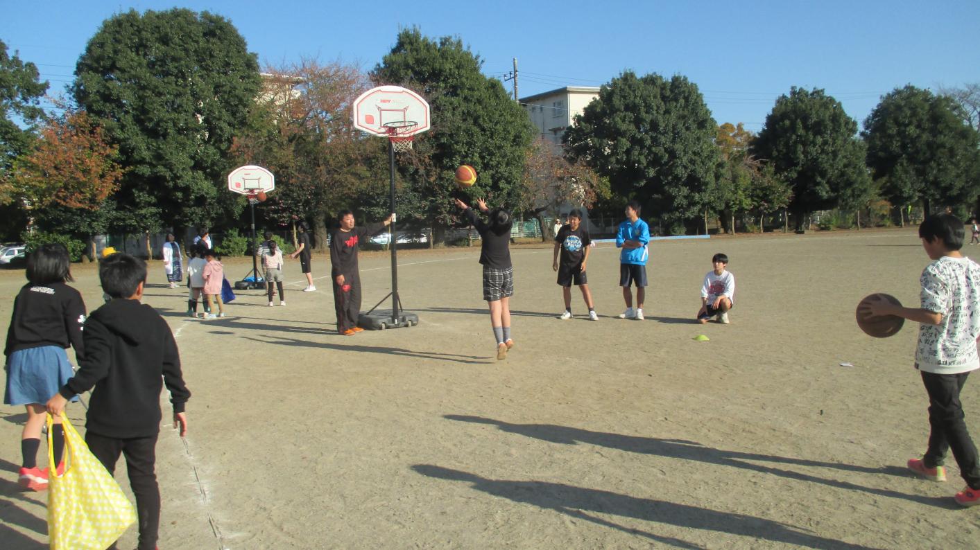 中学生によるバスケットボール体験