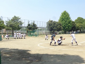 石川中学校のベンチ
