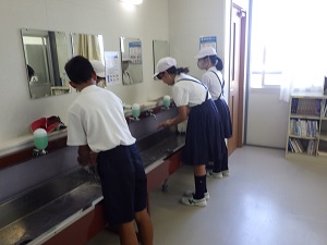休み時間・手洗い (15)