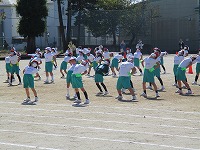 みとちゃんダンスで準備運動