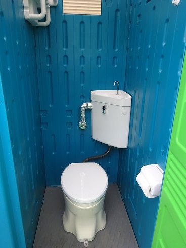 仮設トイレ洋式トイレです