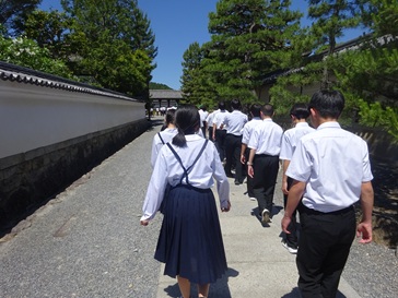 話をせず妙心寺へ 話をせず妙心寺へ