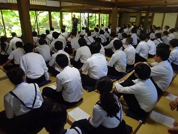 座禅の作法を聞く 座禅の作法を聞く