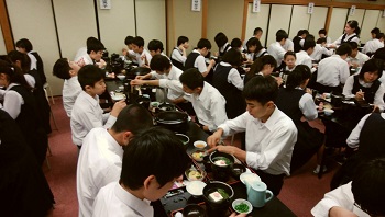 朝食