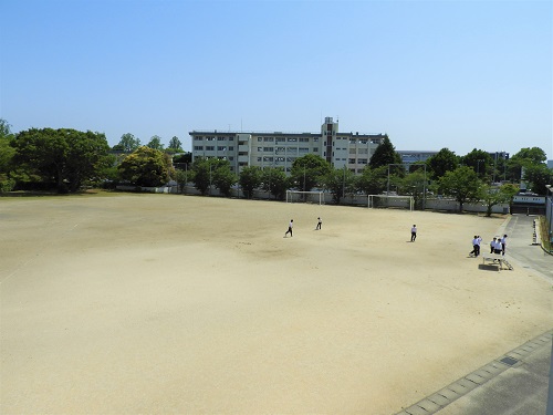 グラウンド グラウンド
