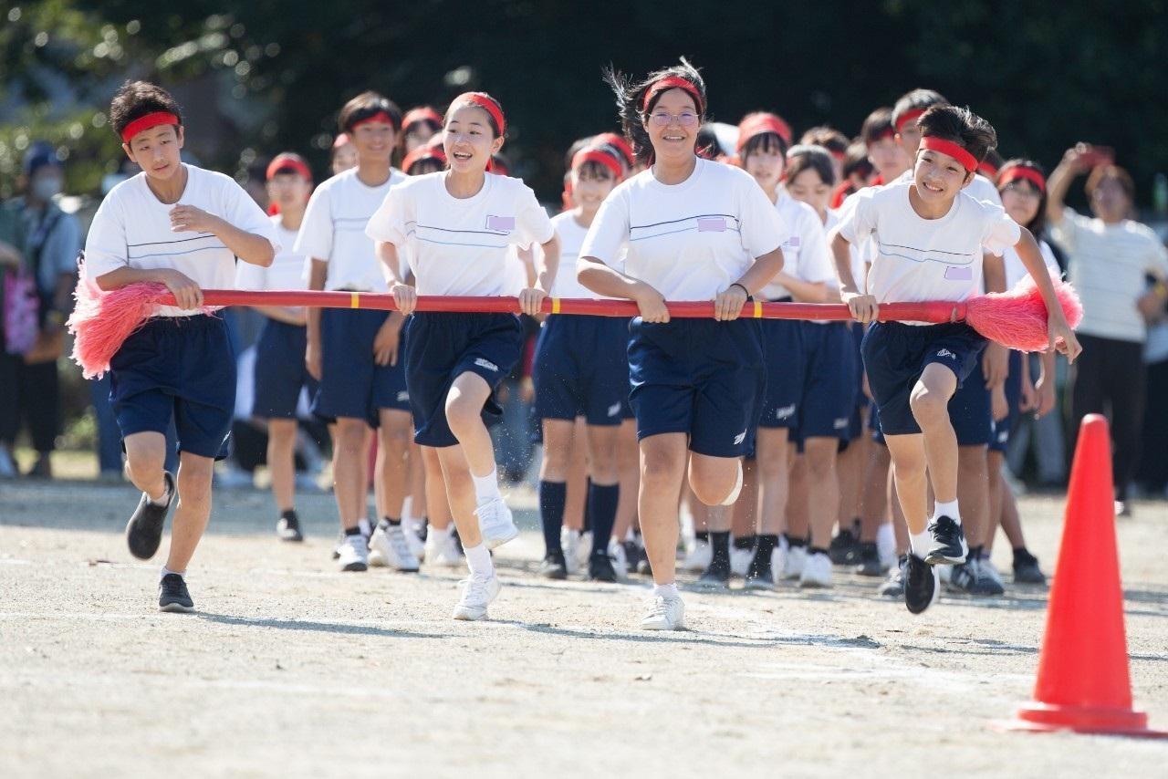 LINE_ALBUM_1学年競技（ぐるぐるタイフーン、1年対抗リレー）_241020_21