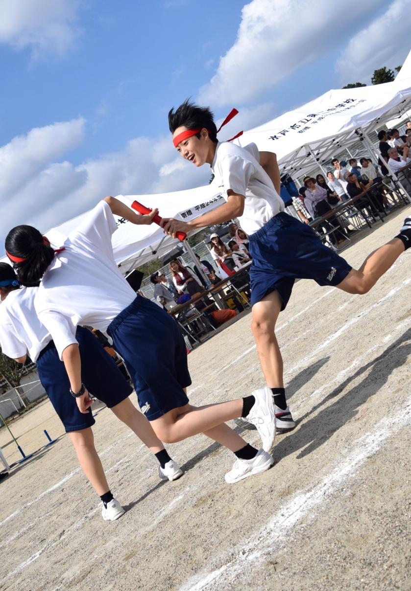 LINE_ALBUM_2学年競技（ボール運ぶの厳しいって、2年クラス対抗リレー）_241020_9