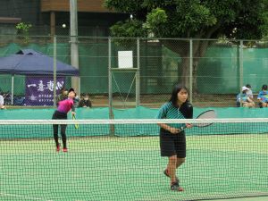 女テニス (3) 女テニス (3)