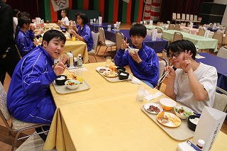 0527夕食バイキングの様子 (19) 0527夕食バイキングの様子 (19)