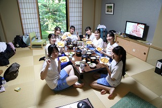 0530朝食の様子 (3) 0530朝食の様子 (3)