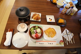 0530朝食の様子 (6) 0530朝食の様子 (6)
