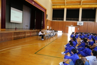 令和8年度生徒総会の様子 (1) 令和8年度生徒総会の様子 (1)