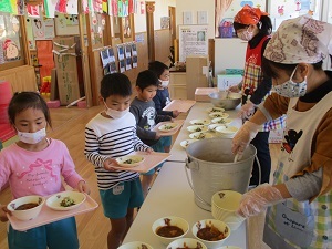 給食年長 (2)