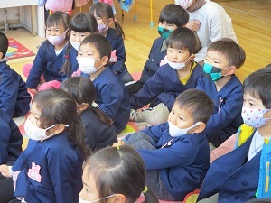 読み聞かせ (2) 読み聞かせ (2)