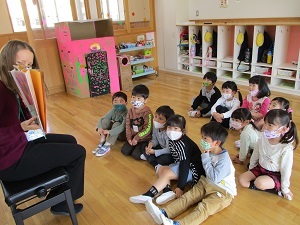 年少 (4) 年少 (4)