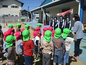 みんなであいさつ みんなであいさつ