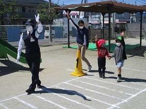 手を挙げて2 手を挙げて2