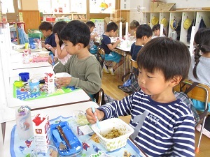 ランチデー(もも組 (2) ランチデー(もも組 (2)