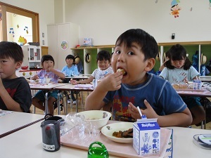 給食体験(もも組) (4) 給食体験(もも組) (4)
