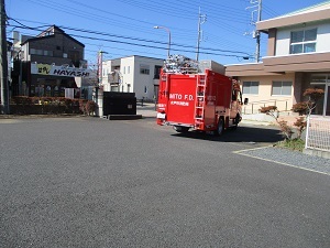 さようならー! さようならー!