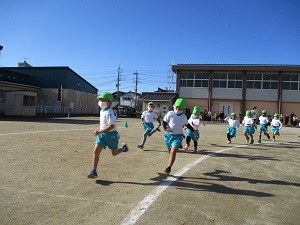 頑張って走ります 頑張って走ります