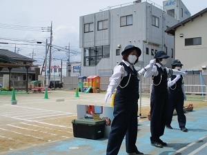 手首をもってもらおう 手首をもってもらおう