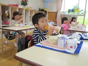 さくらんぼ給食