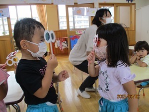 お友だちと (1) お友だちと (1)
