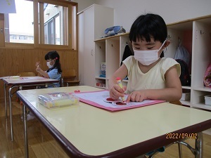 とんぼの色付け とんぼの色付け