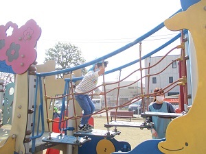 遊具で遊ぼう (2) 遊具で遊ぼう (2)
