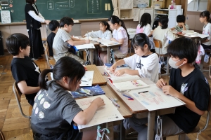 グループ学習の様子 グループ学習の様子