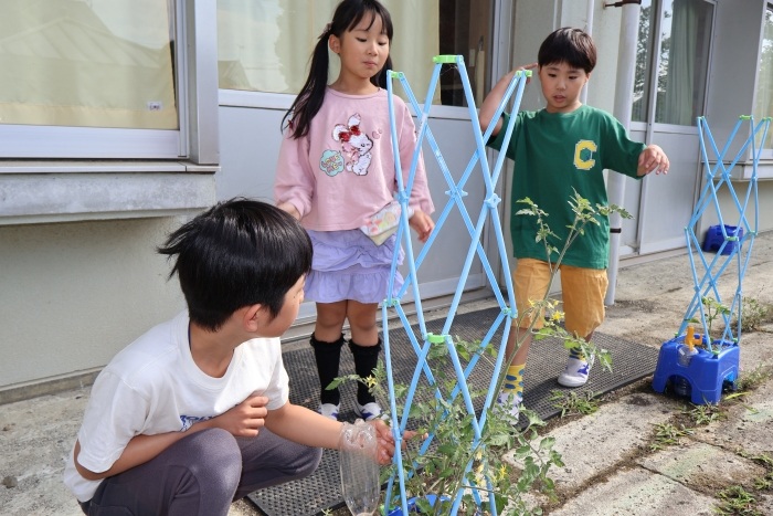 う う