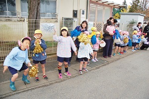 幼稚園児の応援 幼稚園児の応援