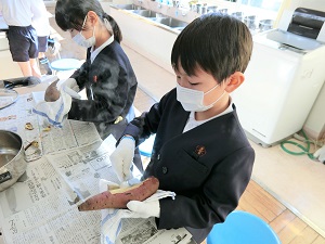 イモの皮むき5 イモの皮むき5