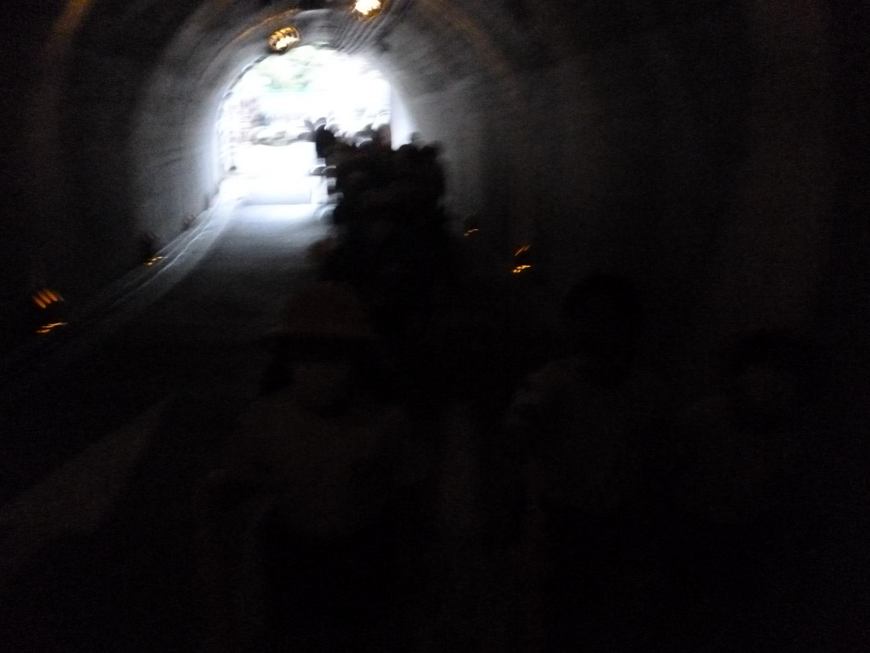トンネル トンネル