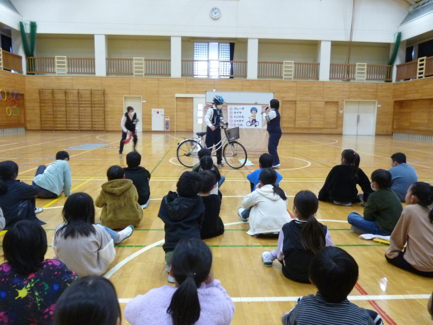 交通安全(3) 交通安全(3)