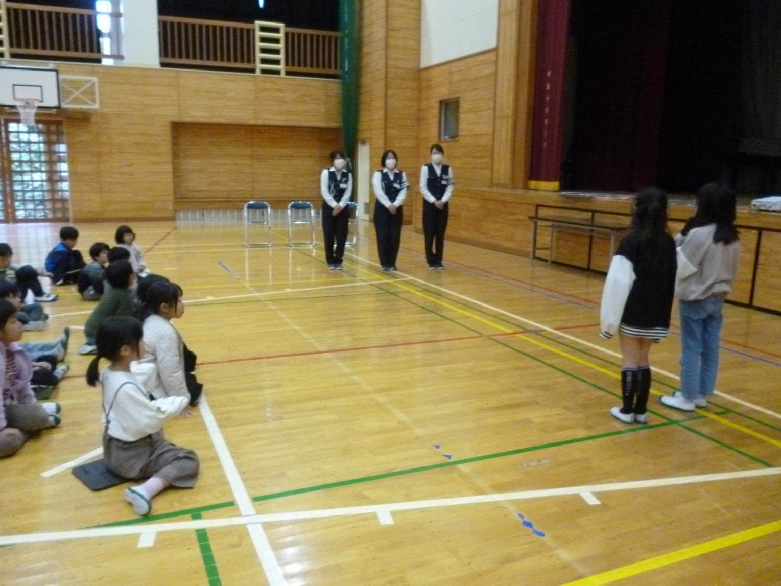 交通安全(4) 交通安全(4)