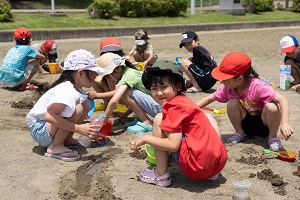 砂や土と遊ぼう