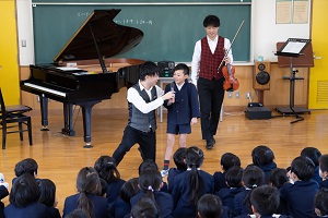 エバリーさんのミニコンサート