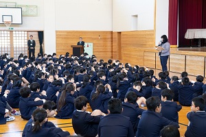 全校朝会