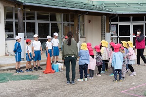 幼稚園との交流 幼稚園との交流