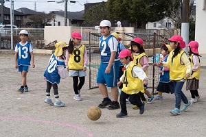 幼稚園との交流
