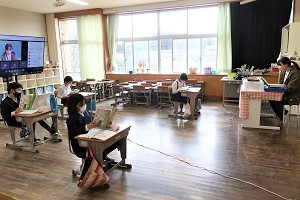 0204(8) 0204(8)