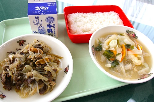 その日の給食