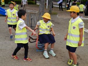 数人で遊具
