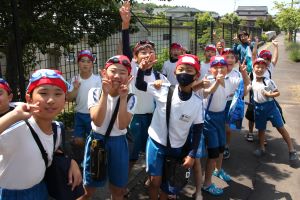 プールへ出発 3・4年生_4