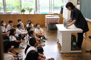 読み聞かせタイム 3年生_2