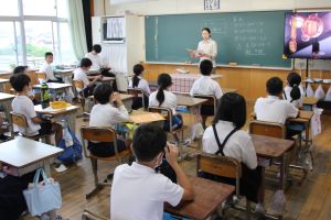 読み聞かせタイム 5年生_3