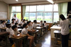 読み聞かせタイム 6年生_2